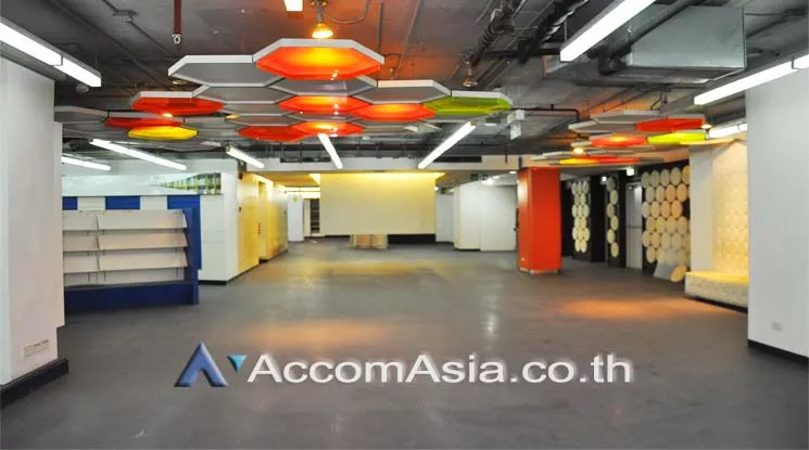 10  Office Space For Rent in Silom ,Bangkok BTS Surasak at Double A tower AA11172
